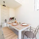 Bed & Breakfast Matine' Suits & Matino