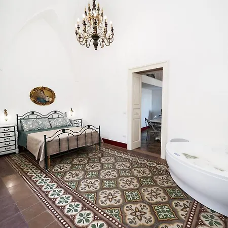 Bed & Breakfast Matine' Suits &