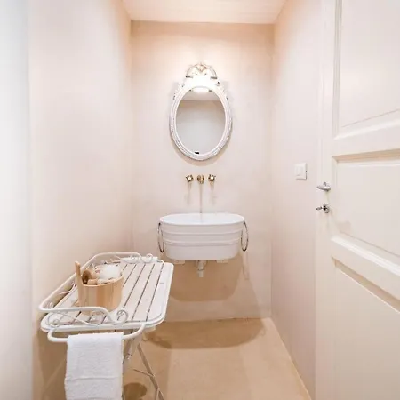 Bed & Breakfast Matine' Suits & *